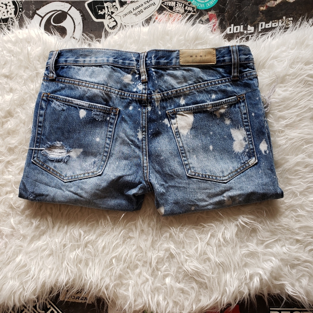 Distressed Jeans - Picture 4 of 6